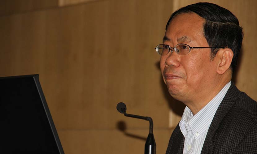 Chen Pingyuan gives a speech during a public event in Beijing, May 3, 2013. IC