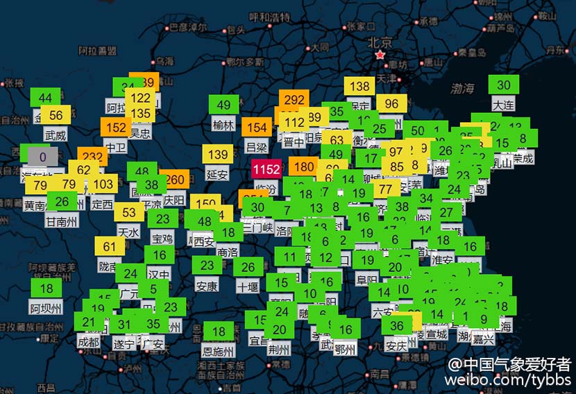 A map shows sulfur dioxide levels across China. Levels in Linfen, Shanxi province, reached 1,152 micrograms per cubic meter on Jan. 4, 2017. @zhongguoqixiangaihaozhe from Weibo