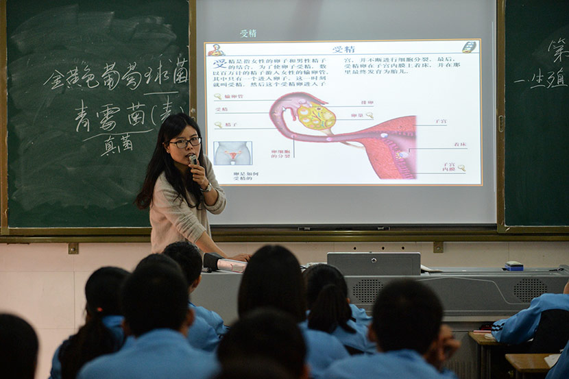 A sex education class is held at a middle school in Langxi, Anhui province, Nov. 10, 2017. IC