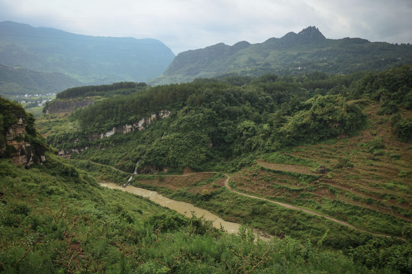 A view of the countryside near Sanqiao Town, Guizhou province, July 2, 2018. Nicole Lim for Sixth Tone
