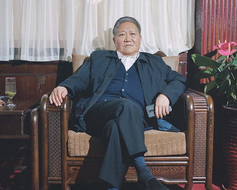 Nanjie village secretary Wang Hongbin poses for a portrait, Henan province, 2018. Shi Yangkun/Sixth Tone