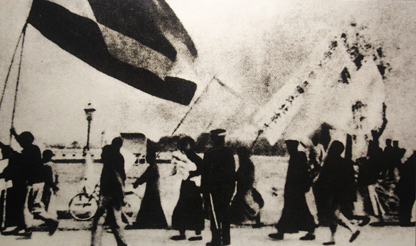 Protestors from Peking University march down the road in Beijing on May 4, 1919. IC