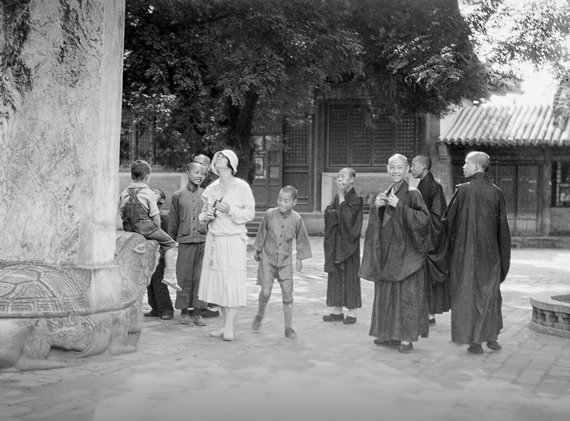 Anne Swann Goodrich visits a temple, circa 1931, Beijing. Courtesy of the Sidney D. Gamble Photographs Collection at Duke University Library