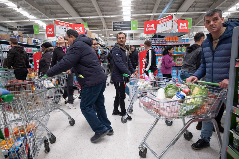 The COVID-19 pandemic leads to a rush on shops in London, March 15, 2020. Han Yan/Xinhua