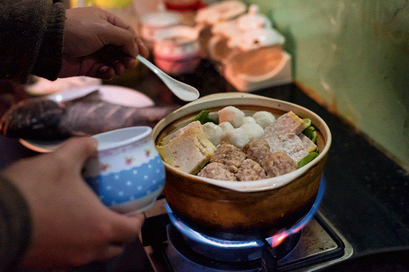 A GIF shows the Huangpi Sanxian dish at Zhang’s home in Wuhan, Hubei province, Jan. 24, 2020. Zhang Xizhi for Sixth Tone