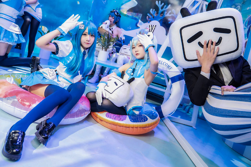 Bilibili’s mascots pose for a photo during the ChinaJoy digital entertainment expo in Shanghai, August 2020. From @哔哩哔哩娘 on Weibo