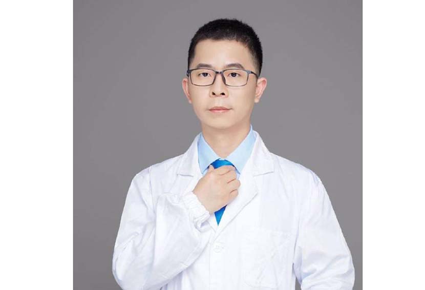 A portrait of dermatologist Lin Xiaoqing, from his Weibo account.