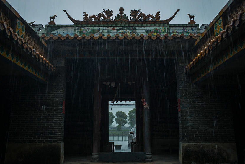 A view of the Zhong ancestral hall, which is sponsored by villagers surnamed Zhong in Qixin Village, Guangzhou, Guangdong province, July 19, 2017. Wu Yue/Sixth Tone