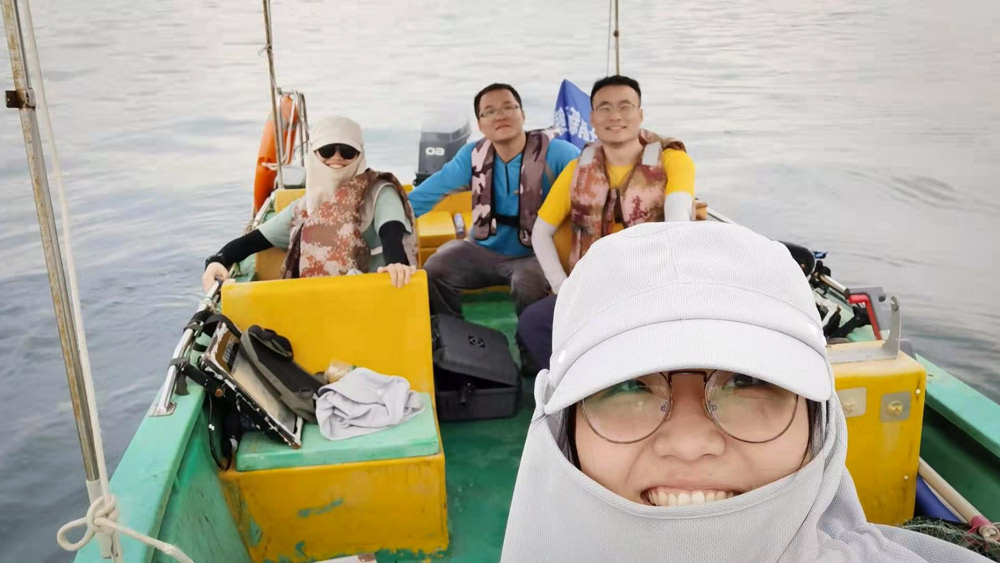 Sun Jing (front), her classmate (in sunglasses), Wei Wei (in blue) and Chen Bingyao on their research trip, Aug. 25, 2021. Courtesy of the interviewees