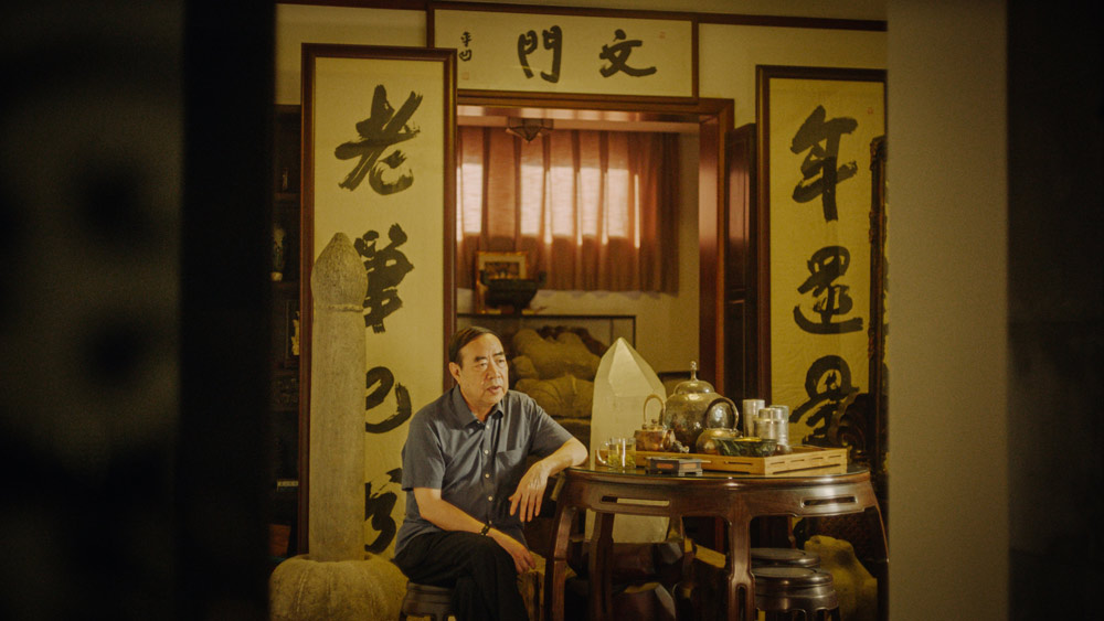 A still of Jia Pingwa from the documentary “Swimming Out Till the Sea Turns Blue.” From Douban