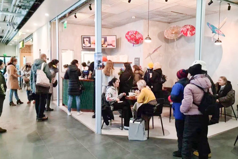 People wait for bubble tea outside a store in Finland. Courtesy of the author