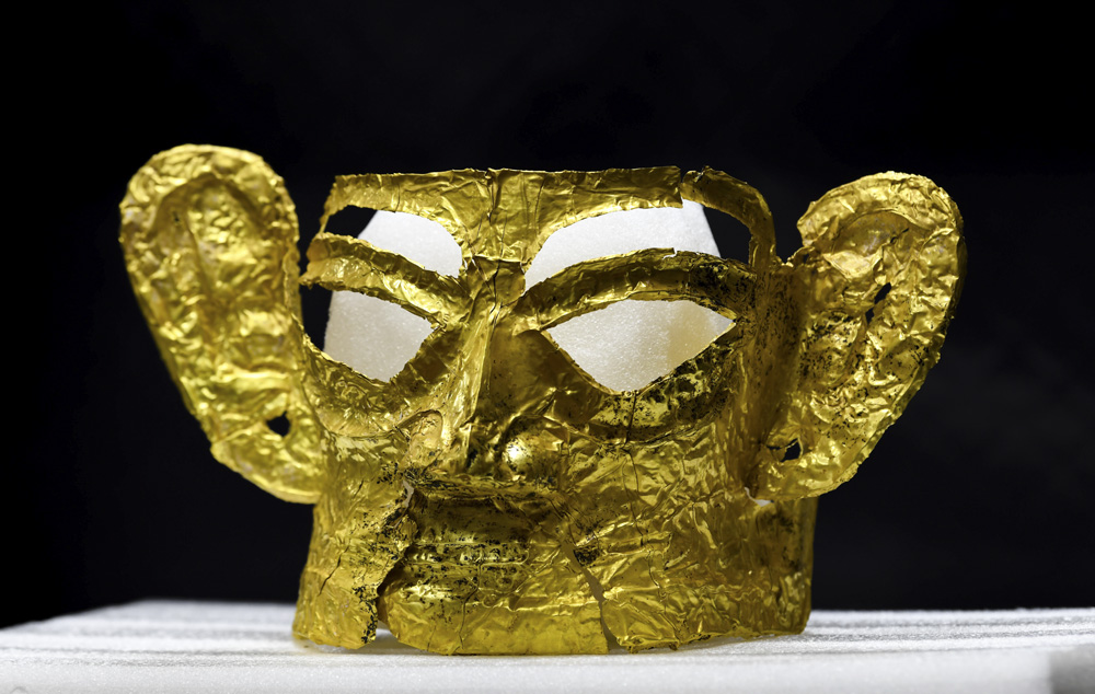 A view of a newly discovered gold mask found inside Pit 3 at Sanxingdui, Sept. 3, 2021. Wang Xi/Xinhua