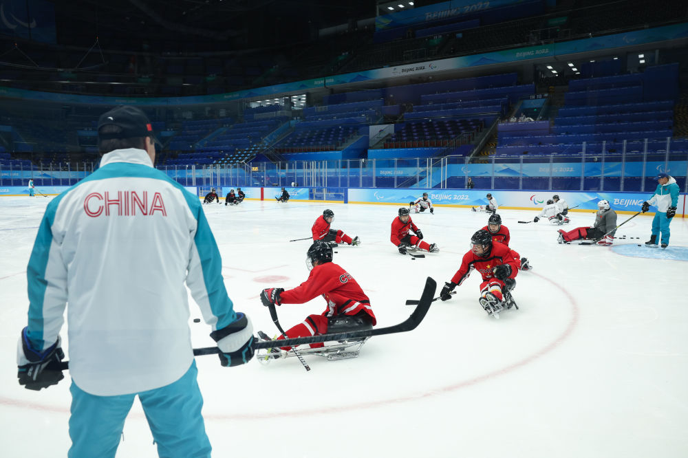 China sledge hockey players take part in a training session ahead of the Beijing 2022 Winter Paralympics in Beijing, March 1, 2022. Xinhua
