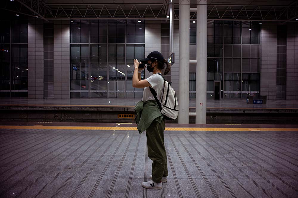 Fu captures the scene at Wenzhou South Station,  May 6, 2022. Courtesy of Fu’s friend Liu Maomao