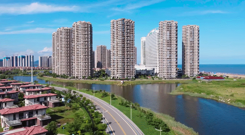 Location: Haiyang City, Shandong. Size: Three Bedroom apartment. Rent: 1300 yuan ($188). From Pan Deng video