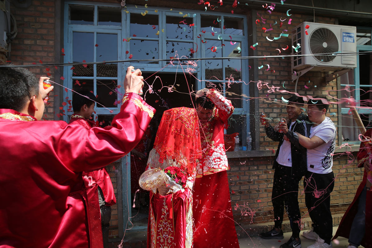 A wedding ceremony in a small town in Langfang, Hebei province, April 2020. Chen Youzhu/VCG