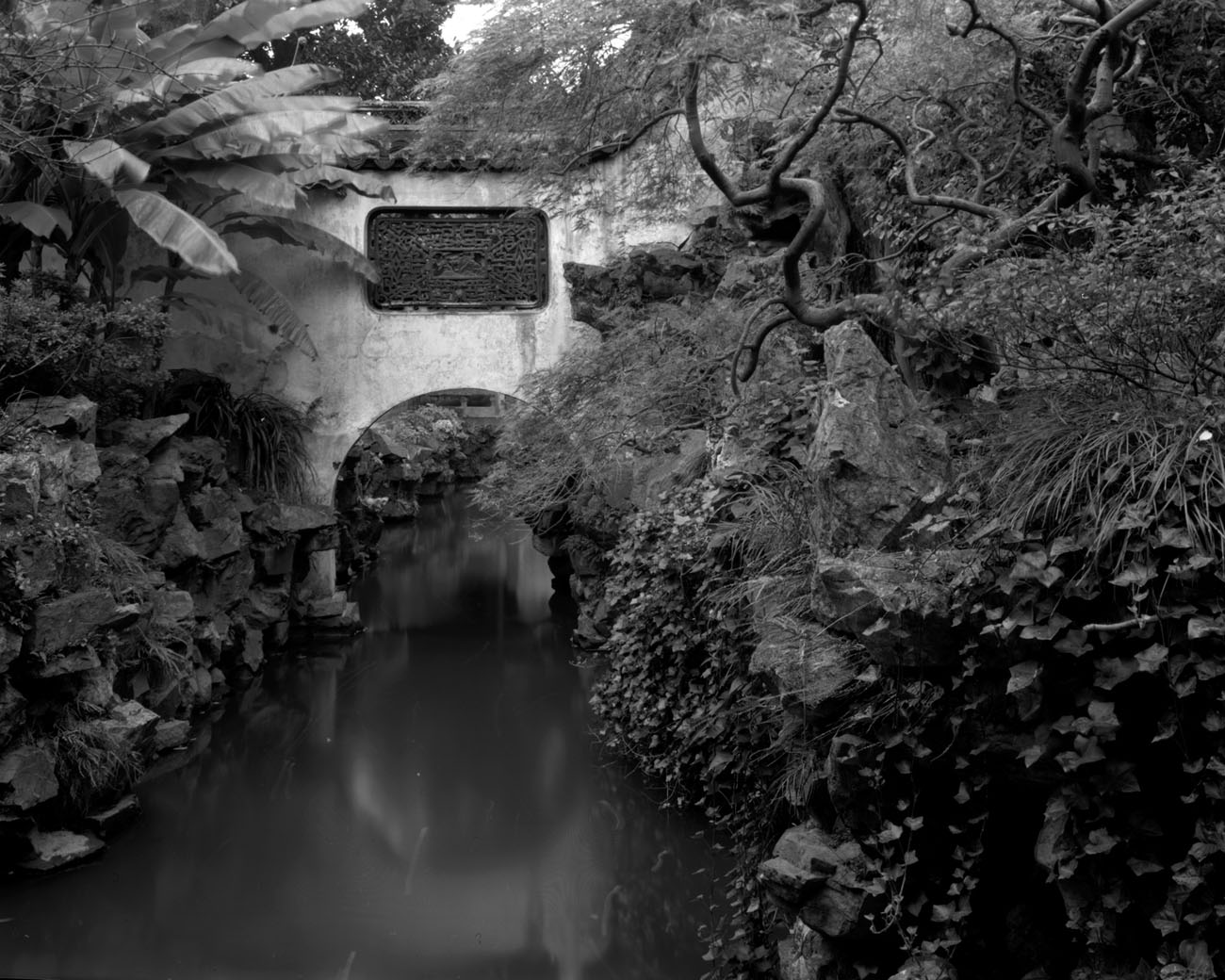 Yu Garden, from the series “Faërie.” Courtesy of Zhou Yang