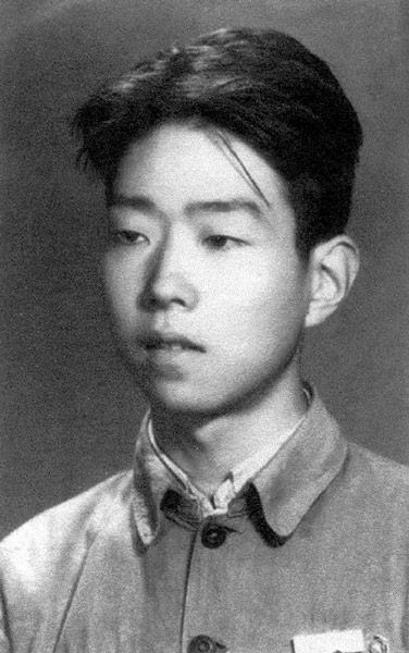 A photo of an 18-Year-Old Zhong Shuhe, taken around the time he joined The New Hunan Times. Courtesy of Zhong Shuhe