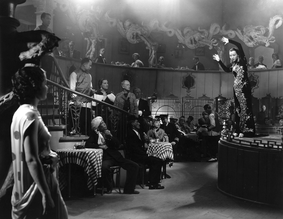 Anna May Wong performs in a nightclub in a scene from “Limehouse Blues,” circa 1934. Hulton Archive via VCG