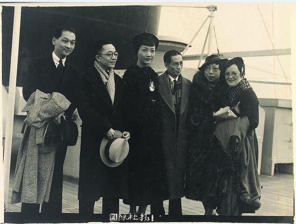 Anna May Wong poses for a photo when she arrives in Nanjing, Jiangsu province, during her first and only trip to China, 1936. From The Paper