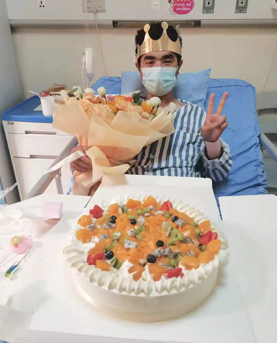 Gan Yu celebrates his birthday in hospital. Courtesy of Gan Yu
