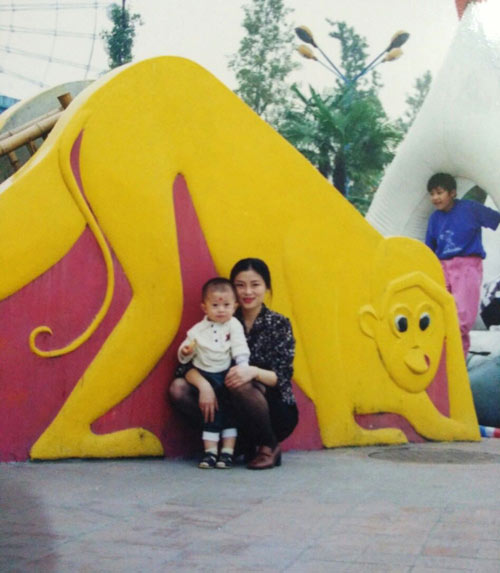 Li Rong with her son. Courtesy of Li Rong