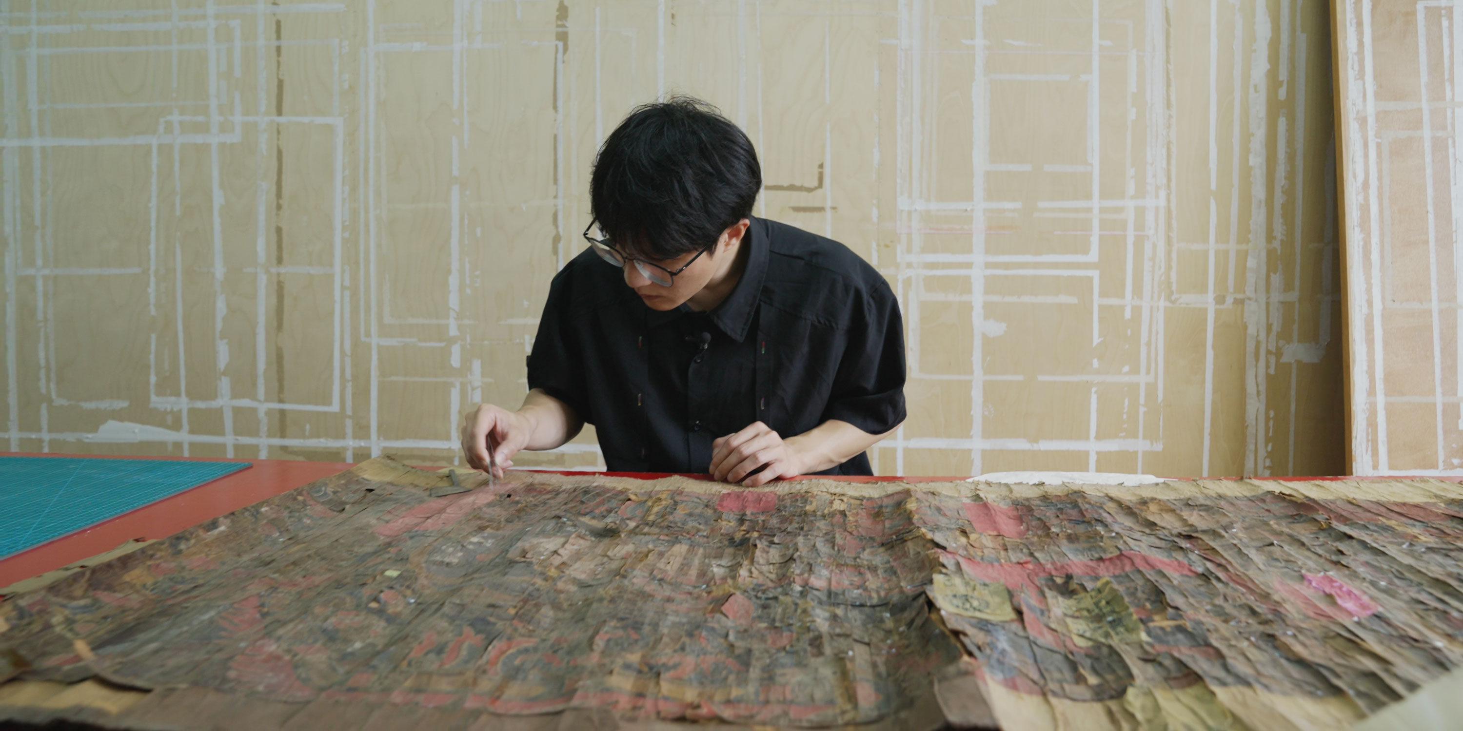 When China’s Family Heirlooms Need More Than Tape, Glue, or Luck