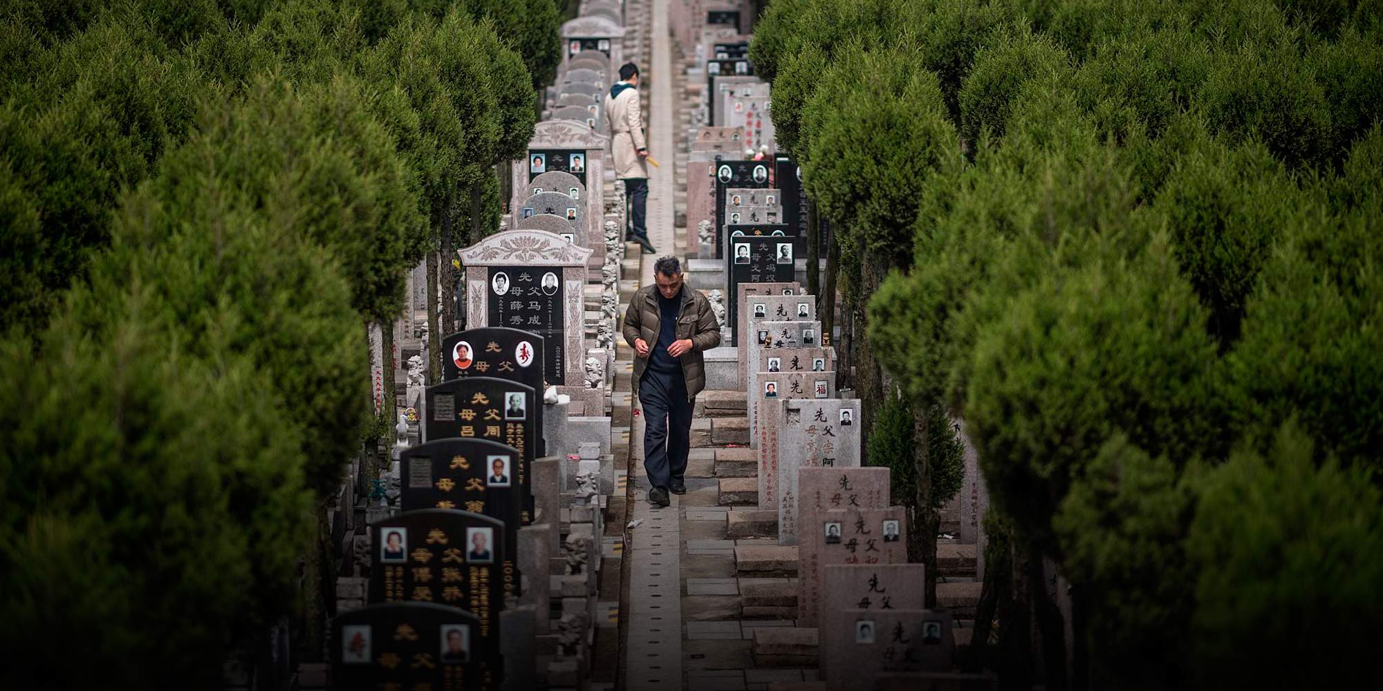 To Religious Chinese, Cemeteries Are of Grave Importance
