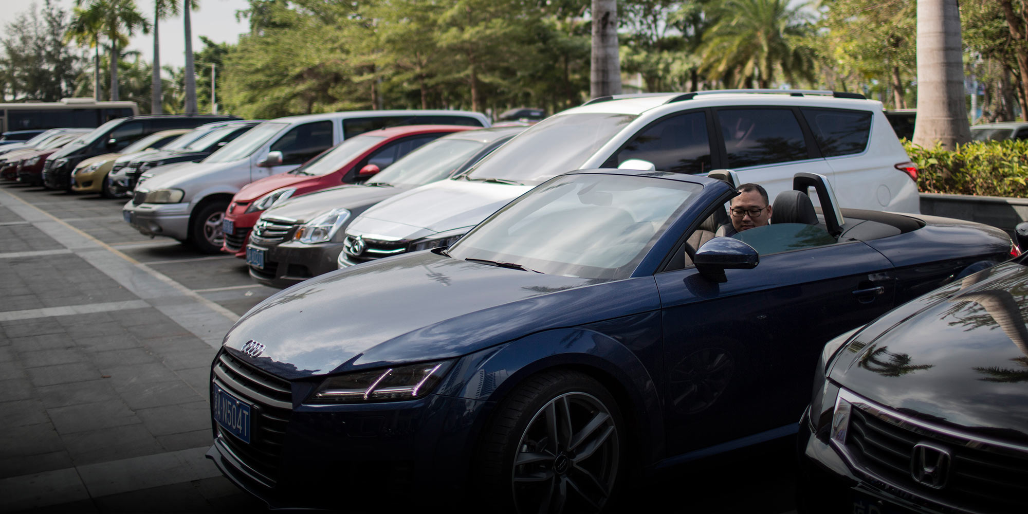 Going Home for Spring Festival, in Rented Luxury Cars thumbnail