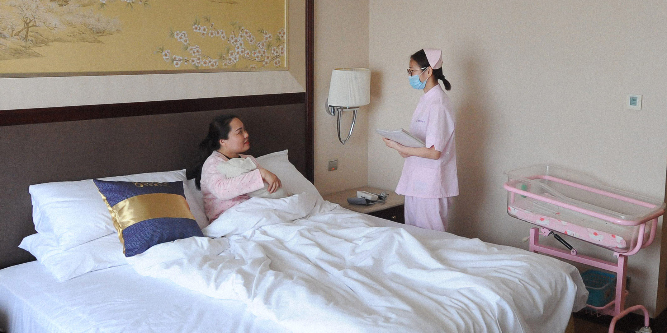 2142px x 1071px - China's Maternity Hotels Offer New Moms a Break â€” From Their In-Laws