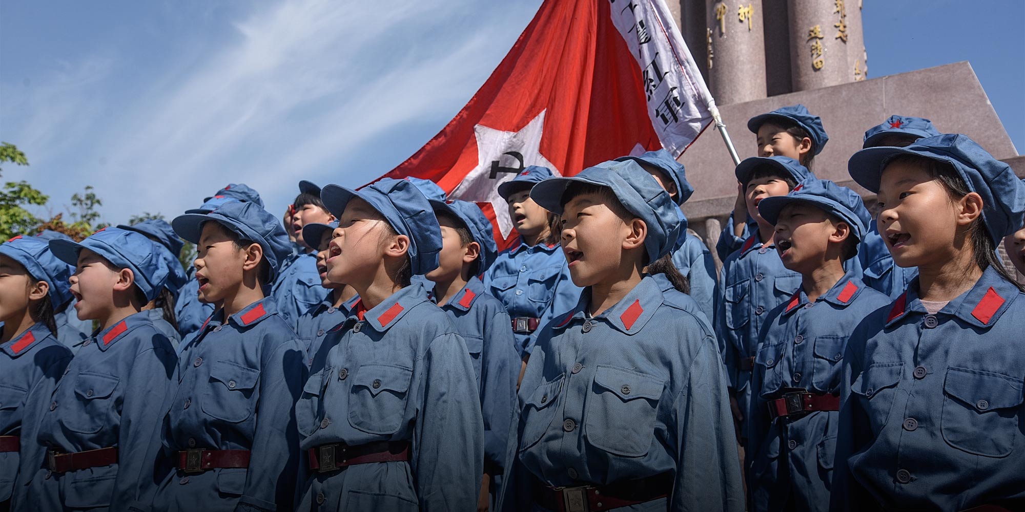 Трек китай. Chinese Communist uniform. Chinese Communist Army. Reds Army China. The Chinese Red Army of workers and Peasants.