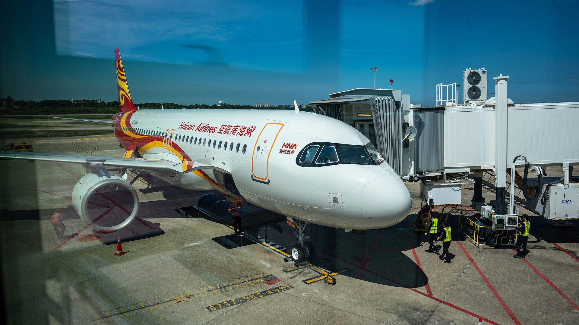 Student Sues Chinese Airline After 10-Minute Flight Change