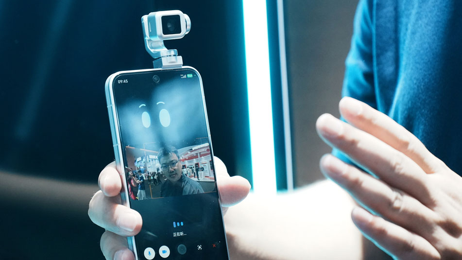 Chinese Tech Firms Pitch AI Agents as the Future of Smartphones